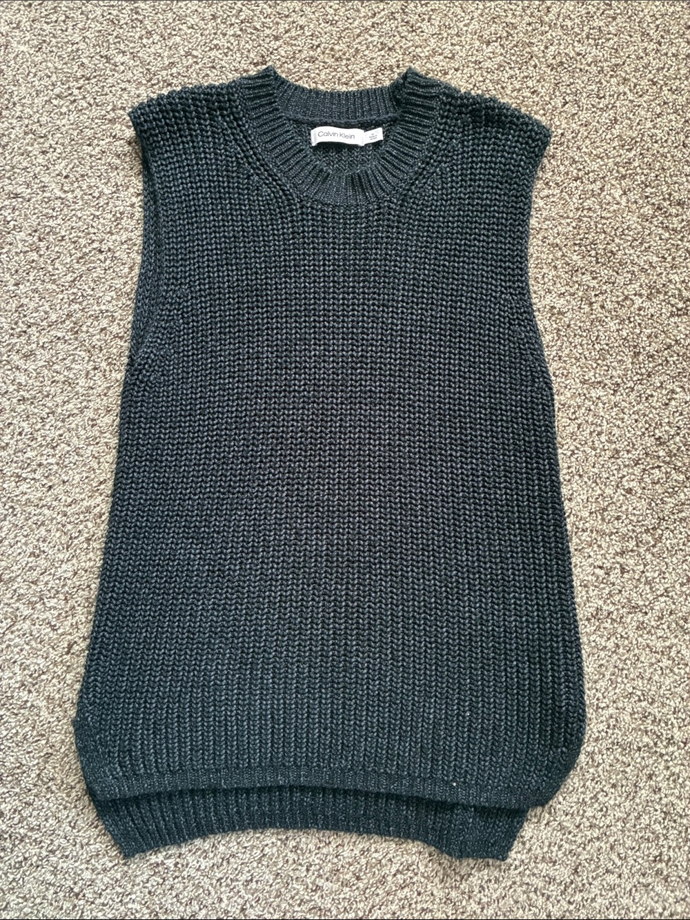 ⭐️ CALVIN KLEIN Black Sleeveless Crewneck Knit Vest